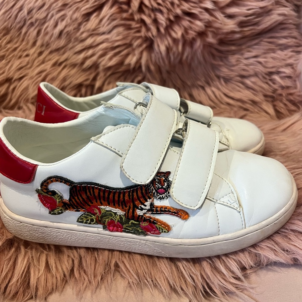 Gucci Gil’s tiger sneakers